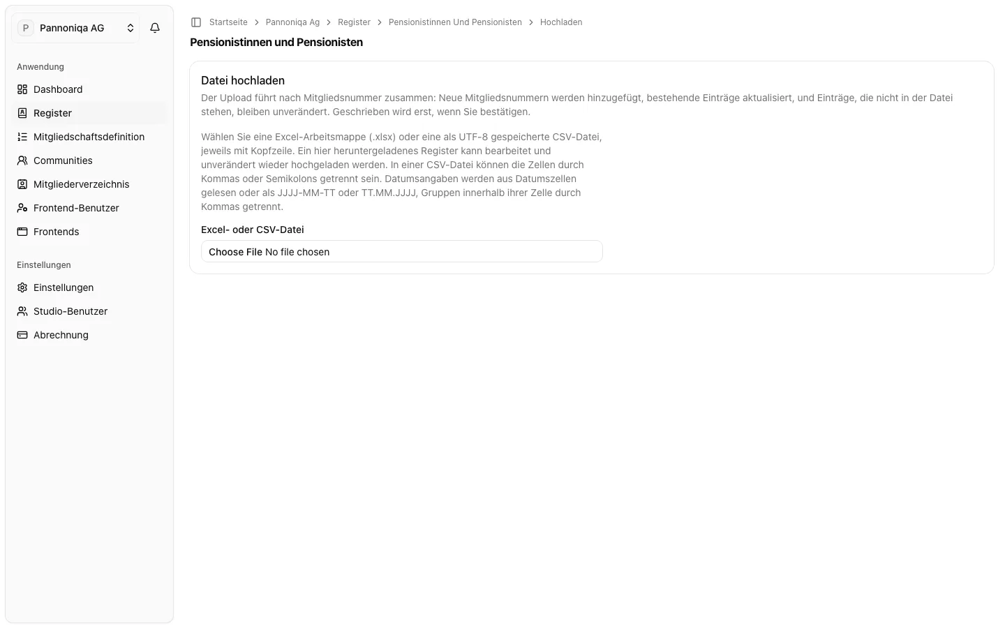 Die Seite „Einträge hochladen“ des Registers Pensionistinnen und Pensionisten, die nach einer Excel- oder CSV-Datei fragt